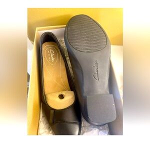 Clarks Women's Rosalyn Belle, Black Leather 5.5 Brand New